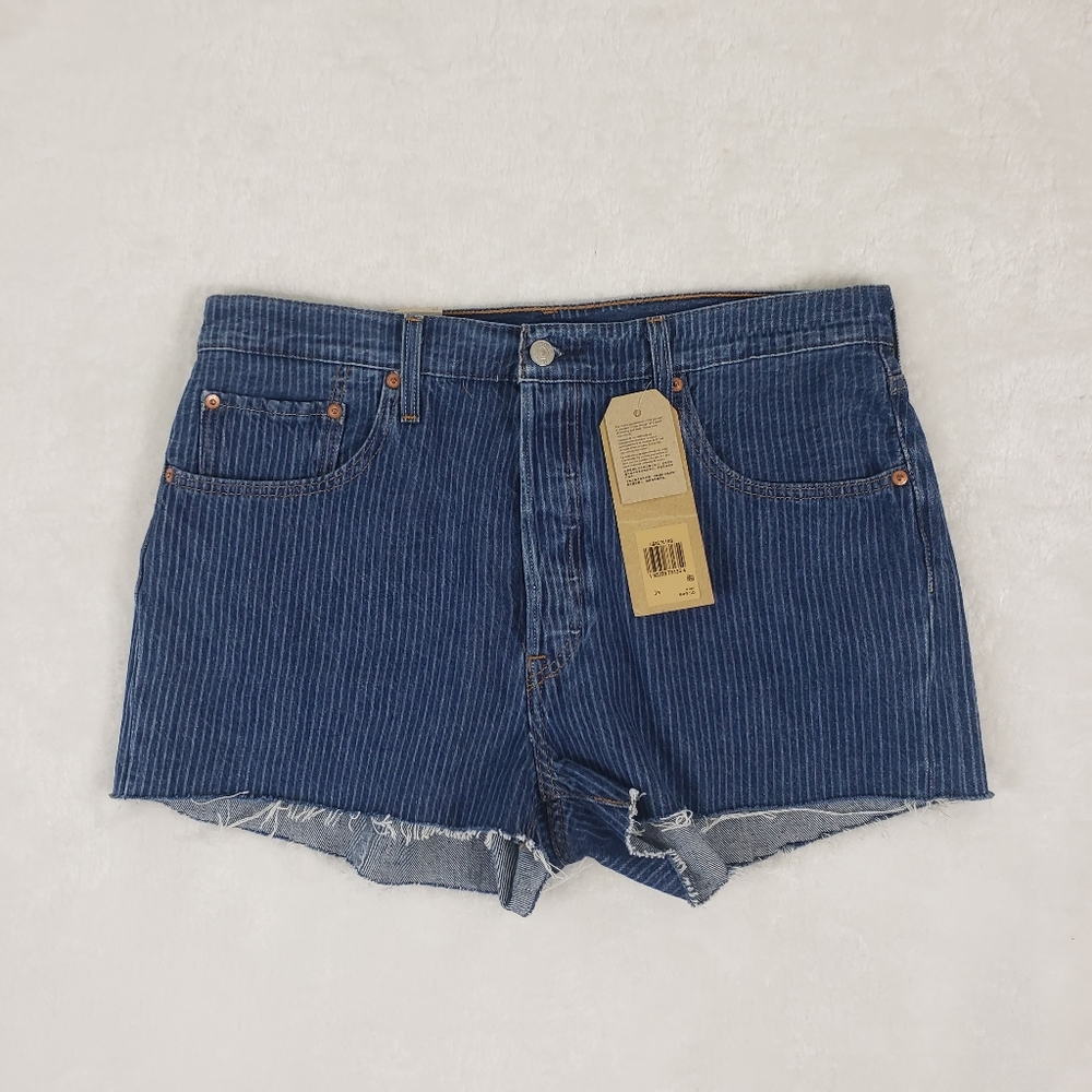 NWT Levi’s 501 Button Fly High Rise Shorts NWT Size 33